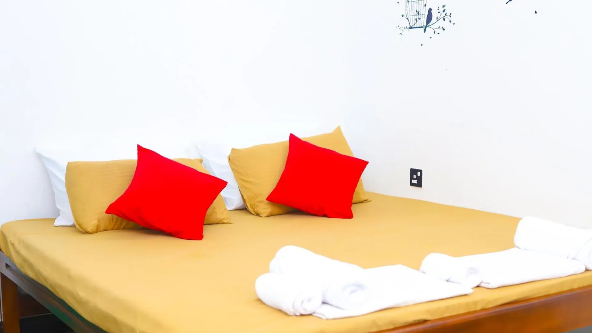 Resort Royal Hub Hotel Kudapaduwa